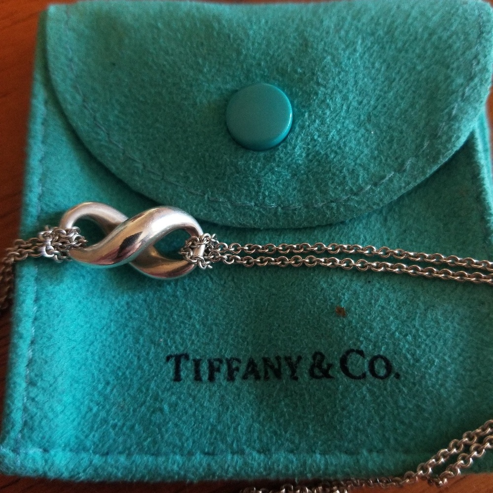 15 1/2" Tiffany and co. infinity necklace